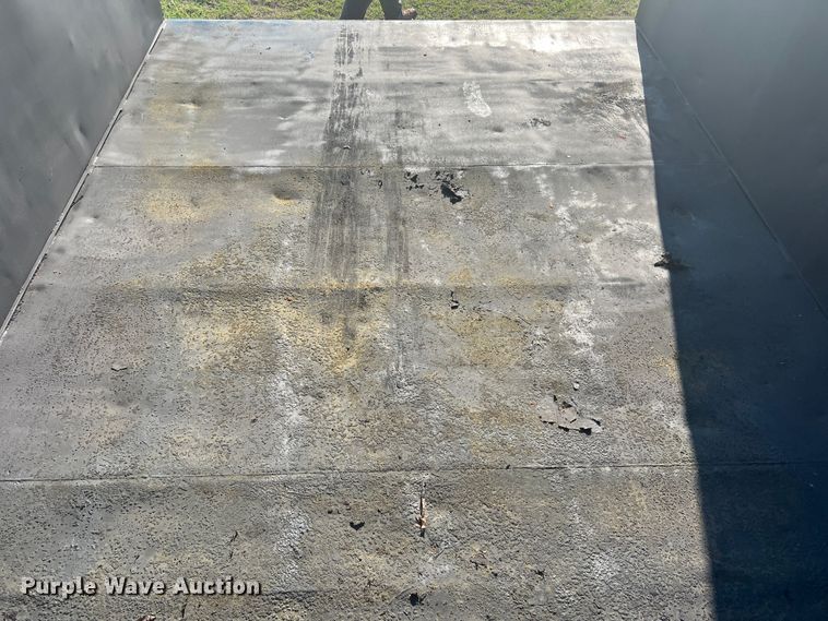 image for item MQ9790 1999 Parker  dump trailer