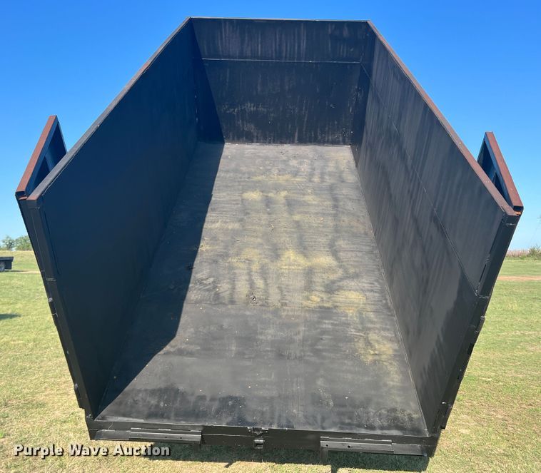 image for item MQ9790 1999 Parker  dump trailer