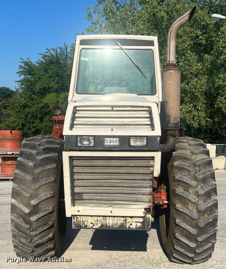 image for item MR9805 1981 Case 4490  4WD tractor