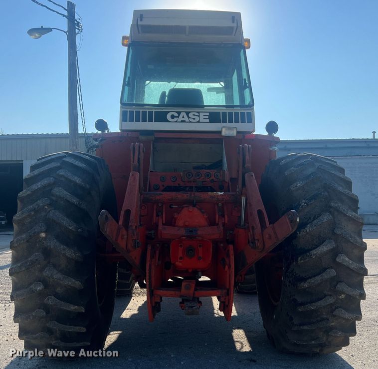 image for item MR9805 1981 Case 4490  4WD tractor