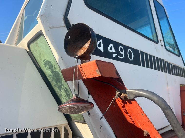 image for item MR9805 1981 Case 4490  4WD tractor