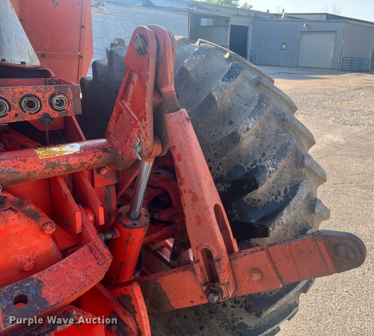 image for item MR9805 1981 Case 4490  4WD tractor