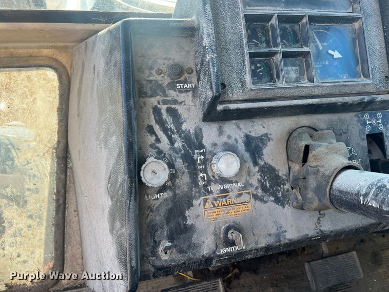 image for item MR9805 1981 Case 4490  4WD tractor