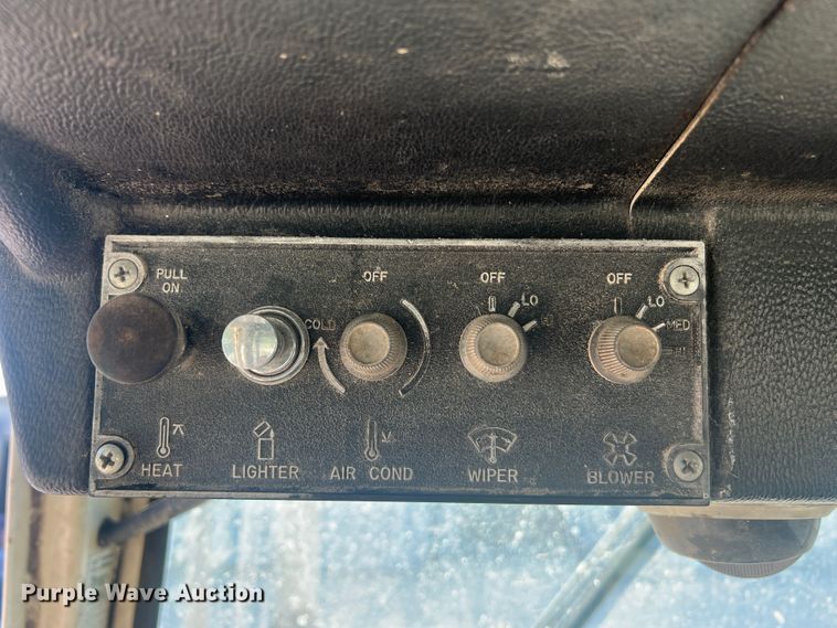 image for item MR9805 1981 Case 4490  4WD tractor