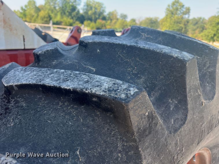 image for item MR9805 1981 Case 4490  4WD tractor