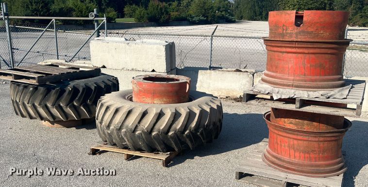 image for item MR9805 1981 Case 4490  4WD tractor