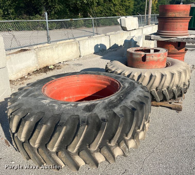 image for item MR9805 1981 Case 4490  4WD tractor