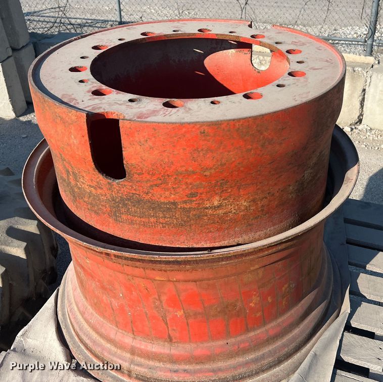 image for item MR9805 1981 Case 4490  4WD tractor