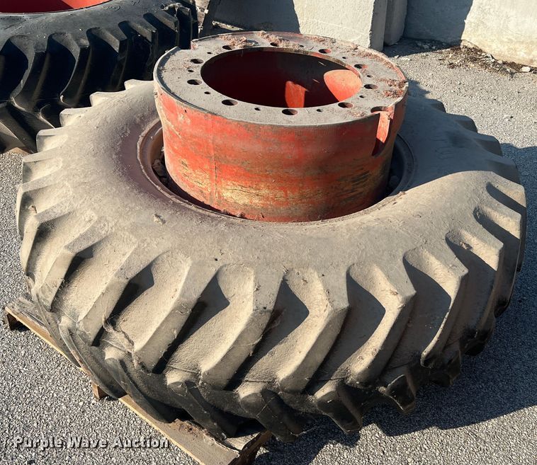 image for item MR9805 1981 Case 4490  4WD tractor