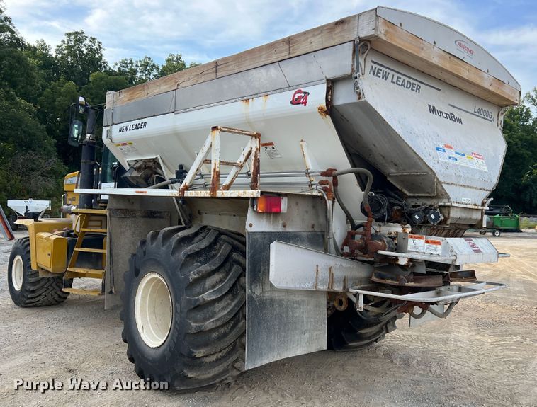 image for item MR9846 Ag-Chem Terra Gator 8104  spreader