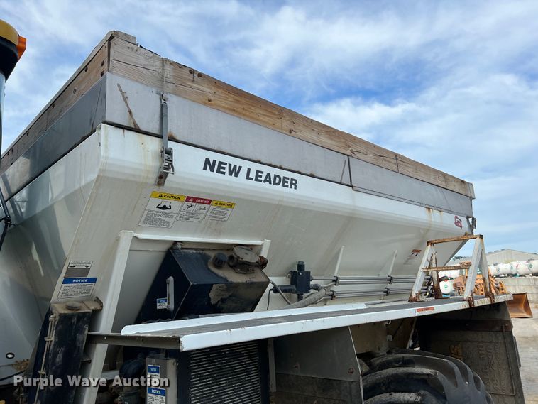 image for item MR9846 Ag-Chem Terra Gator 8104  spreader