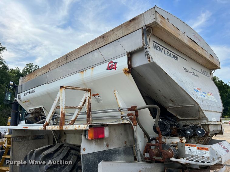 image for item MR9846 Ag-Chem Terra Gator 8104  spreader