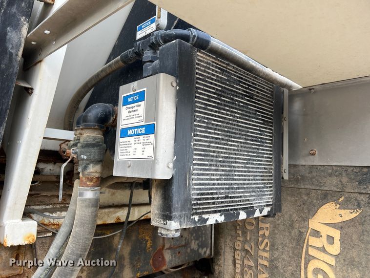 image for item MR9846 Ag-Chem Terra Gator 8104  spreader