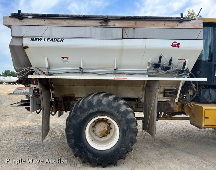 image for item MR9846 Ag-Chem Terra Gator 8104  spreader