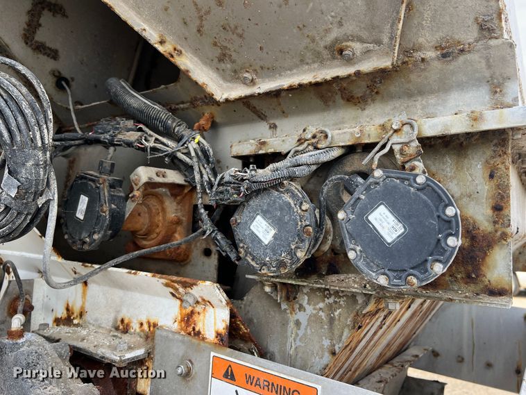 image for item MR9846 Ag-Chem Terra Gator 8104  spreader