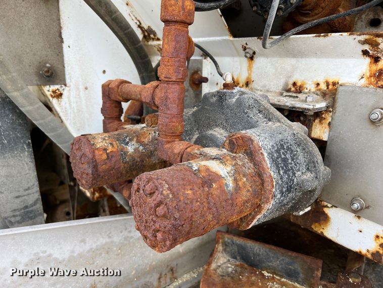 image for item MR9846 Ag-Chem Terra Gator 8104  spreader