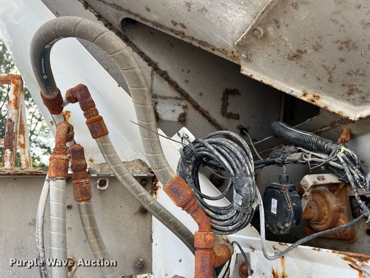 image for item MR9846 Ag-Chem Terra Gator 8104  spreader