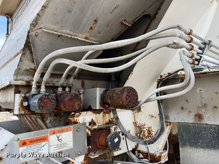 image for item MR9846 Ag-Chem Terra Gator 8104  spreader