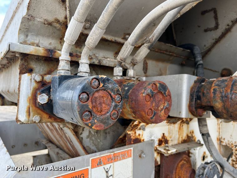 image for item MR9846 Ag-Chem Terra Gator 8104  spreader