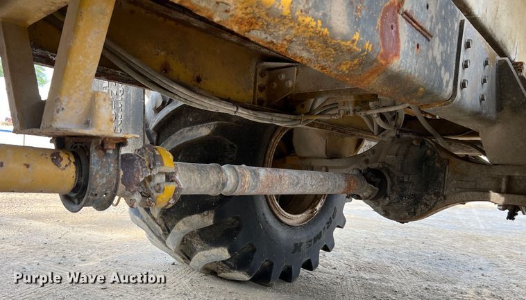 image for item MR9846 Ag-Chem Terra Gator 8104  spreader