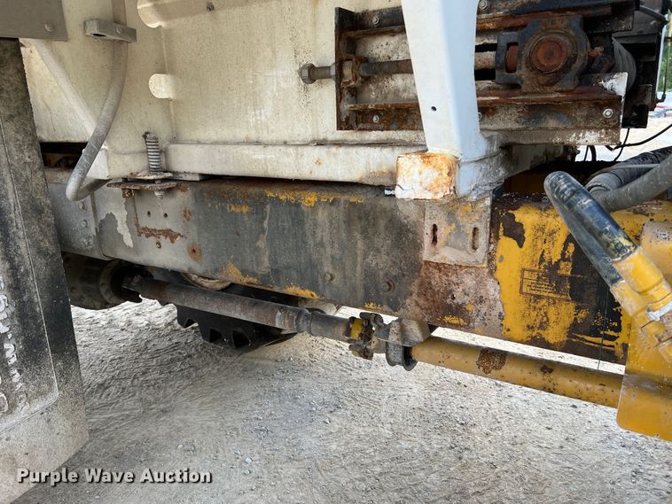 image for item MR9846 Ag-Chem Terra Gator 8104  spreader