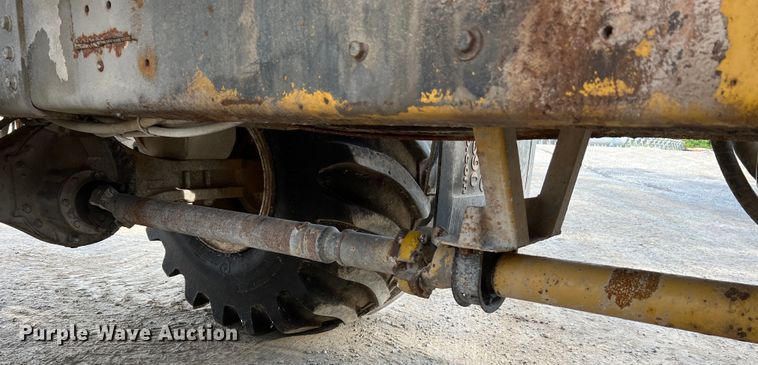 image for item MR9846 Ag-Chem Terra Gator 8104  spreader