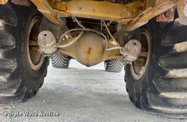 image for item MR9846 Ag-Chem Terra Gator 8104  spreader