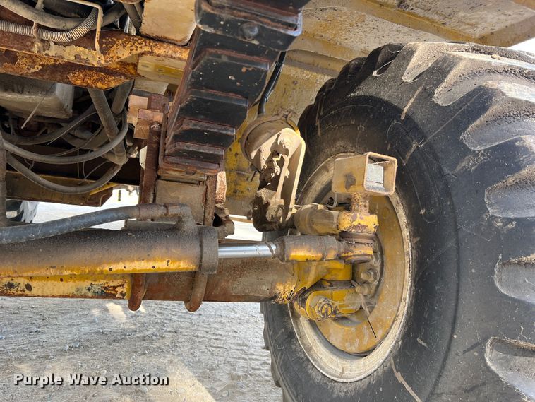 image for item MR9846 Ag-Chem Terra Gator 8104  spreader