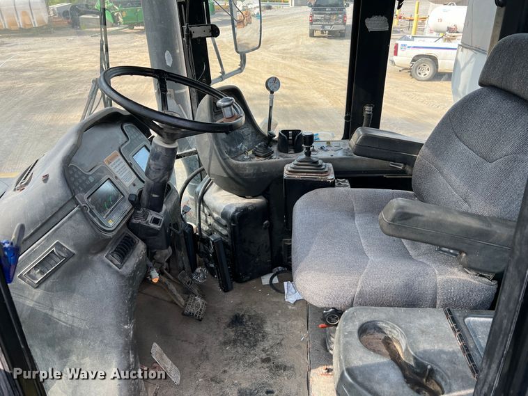 image for item MR9846 Ag-Chem Terra Gator 8104  spreader