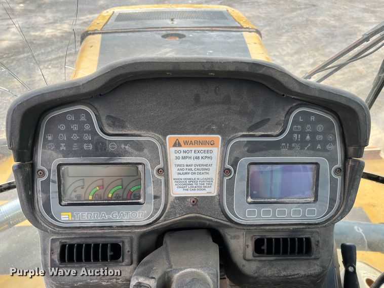 image for item MR9846 Ag-Chem Terra Gator 8104  spreader