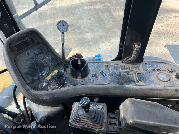 image for item MR9846 Ag-Chem Terra Gator 8104  spreader