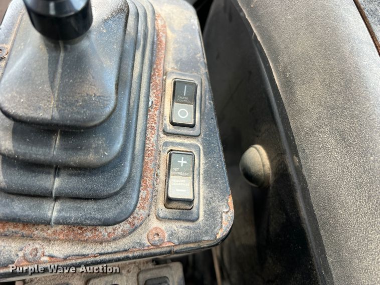 image for item MR9846 Ag-Chem Terra Gator 8104  spreader