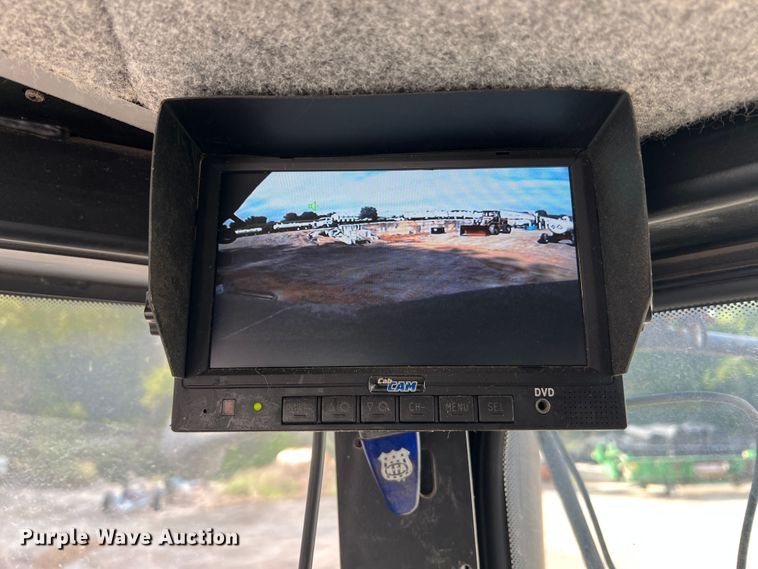 image for item MR9846 Ag-Chem Terra Gator 8104  spreader