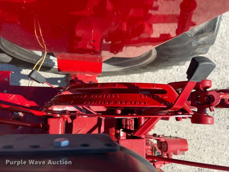 image for item MU9089 1974 International 1066  tractor