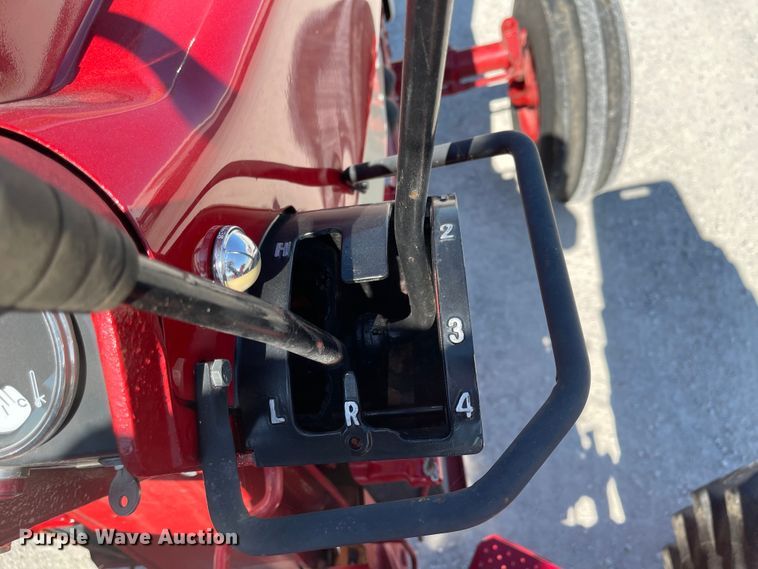 image for item MU9089 1974 International 1066  tractor