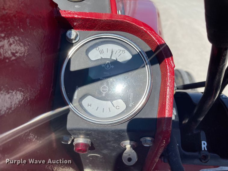 image for item MU9089 1974 International 1066  tractor