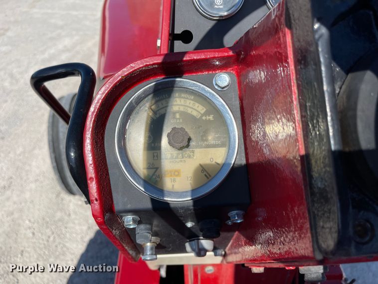 image for item MU9089 1974 International 1066  tractor