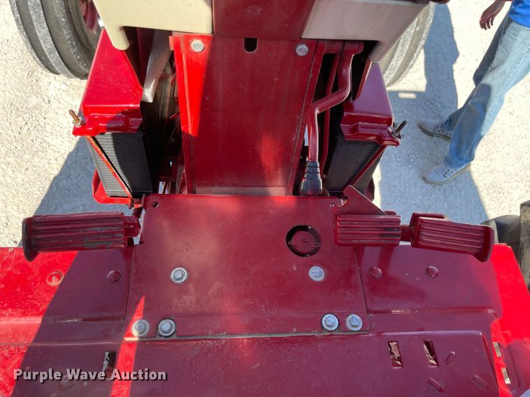 image for item MU9089 1974 International 1066  tractor