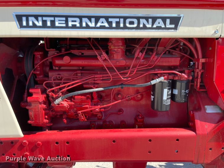 image for item MU9089 1974 International 1066  tractor