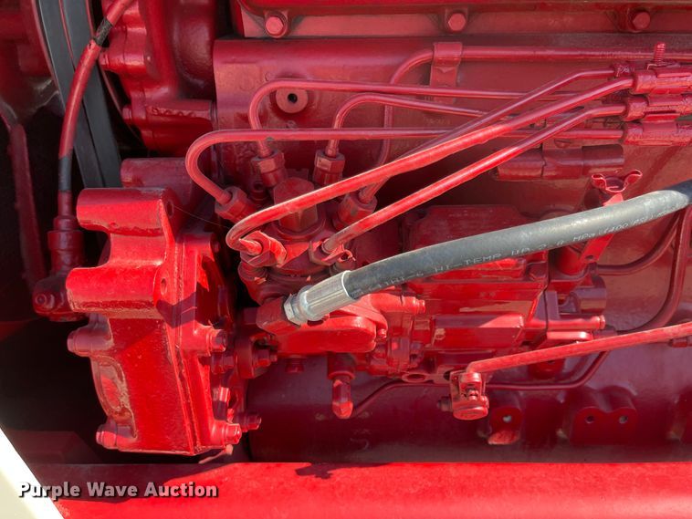 image for item MU9089 1974 International 1066  tractor