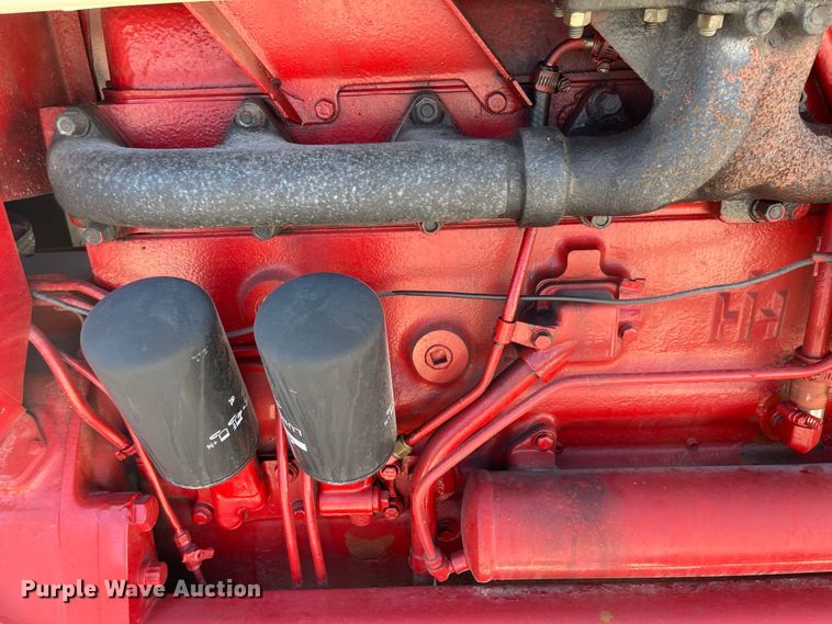 image for item MU9089 1974 International 1066  tractor