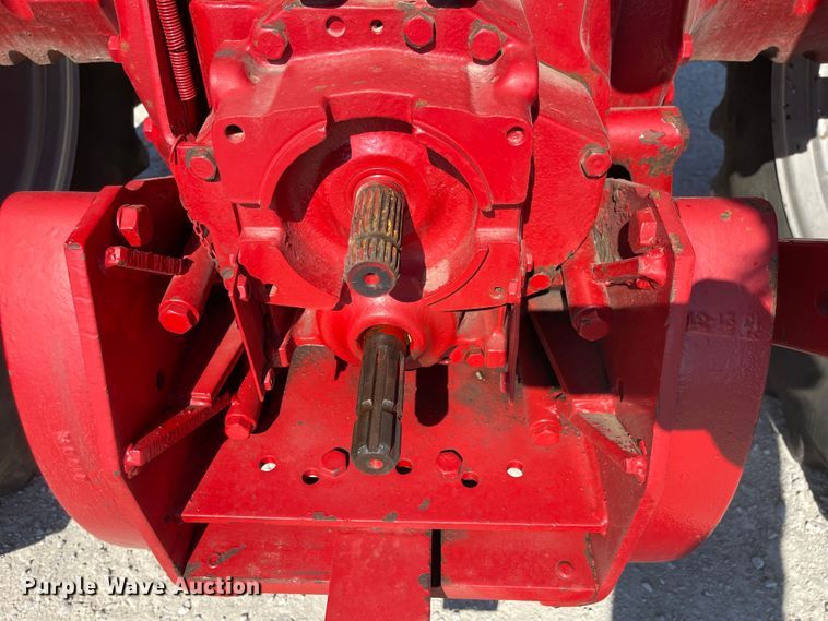 image for item MU9089 1974 International 1066  tractor