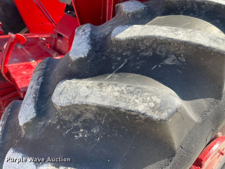 image for item MU9089 1974 International 1066  tractor