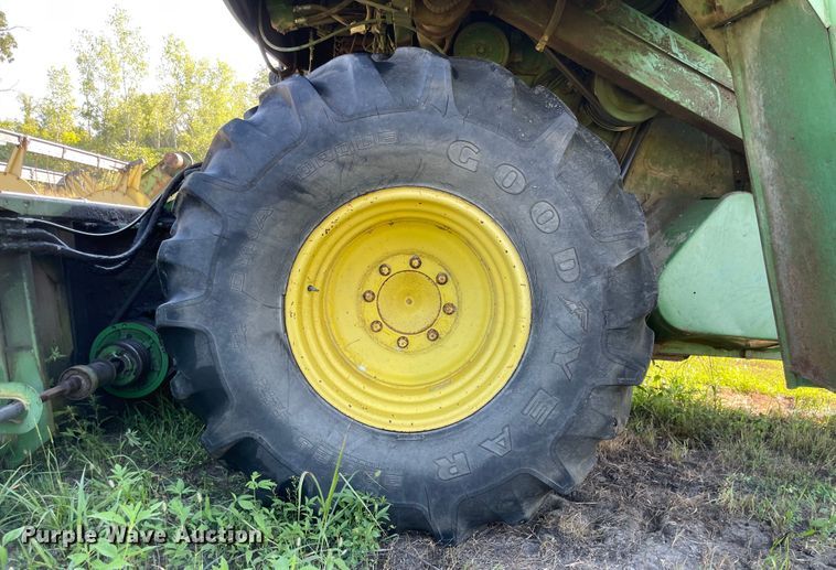 image for item MU9096 1980 John Deere 6620 Turbo  combine