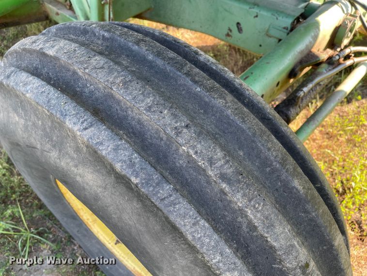 image for item MU9096 1980 John Deere 6620 Turbo  combine