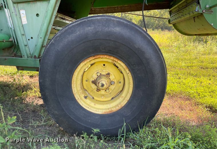 image for item MU9096 1980 John Deere 6620 Turbo  combine