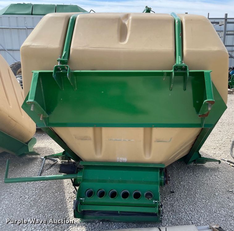 Great Plains seed hopper in Assaria, KS Item MU9173 sold Purple Wave