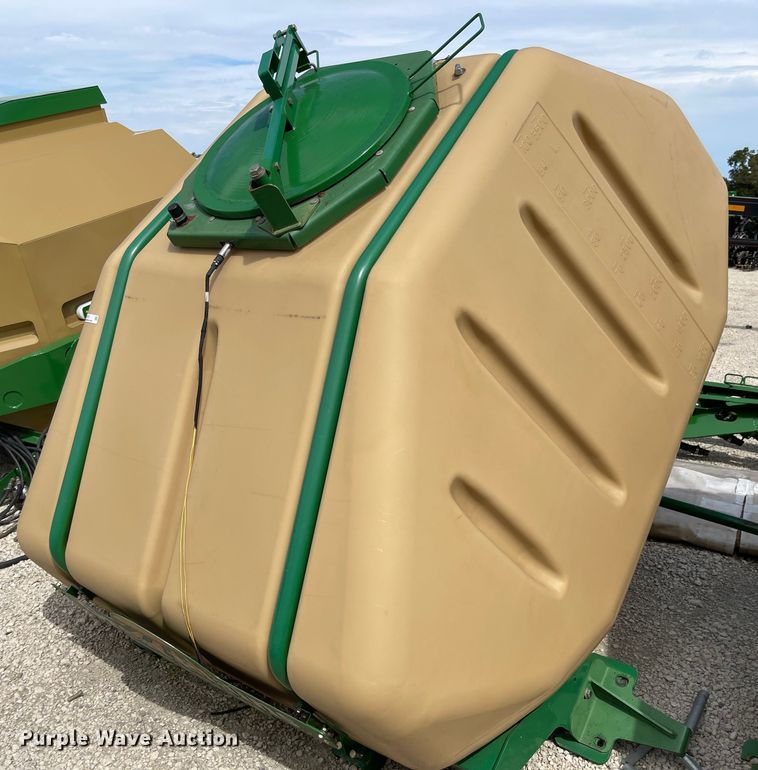 Great Plains seed hopper in Assaria, KS Item MU9173 sold Purple Wave