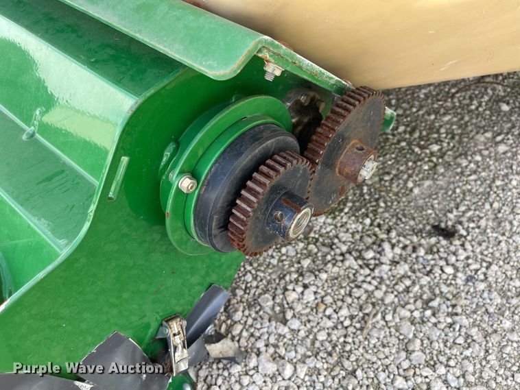 image for item MU9173 Great Plains  seed hopper