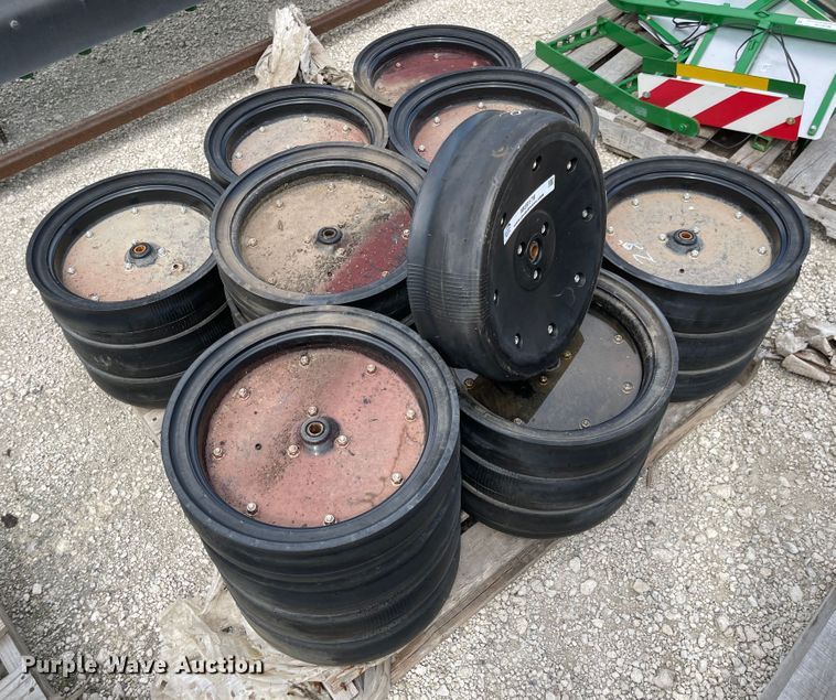 image for item MU9178 Approximately 28 rubber press wheels